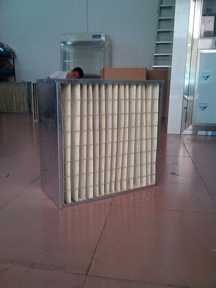 鳥(niǎo)籠式中效過(guò)濾器又稱(chēng)為中效鳥(niǎo)籠式過(guò)濾器也叫箱式中效過(guò)濾器、組合式中效過(guò)濾器